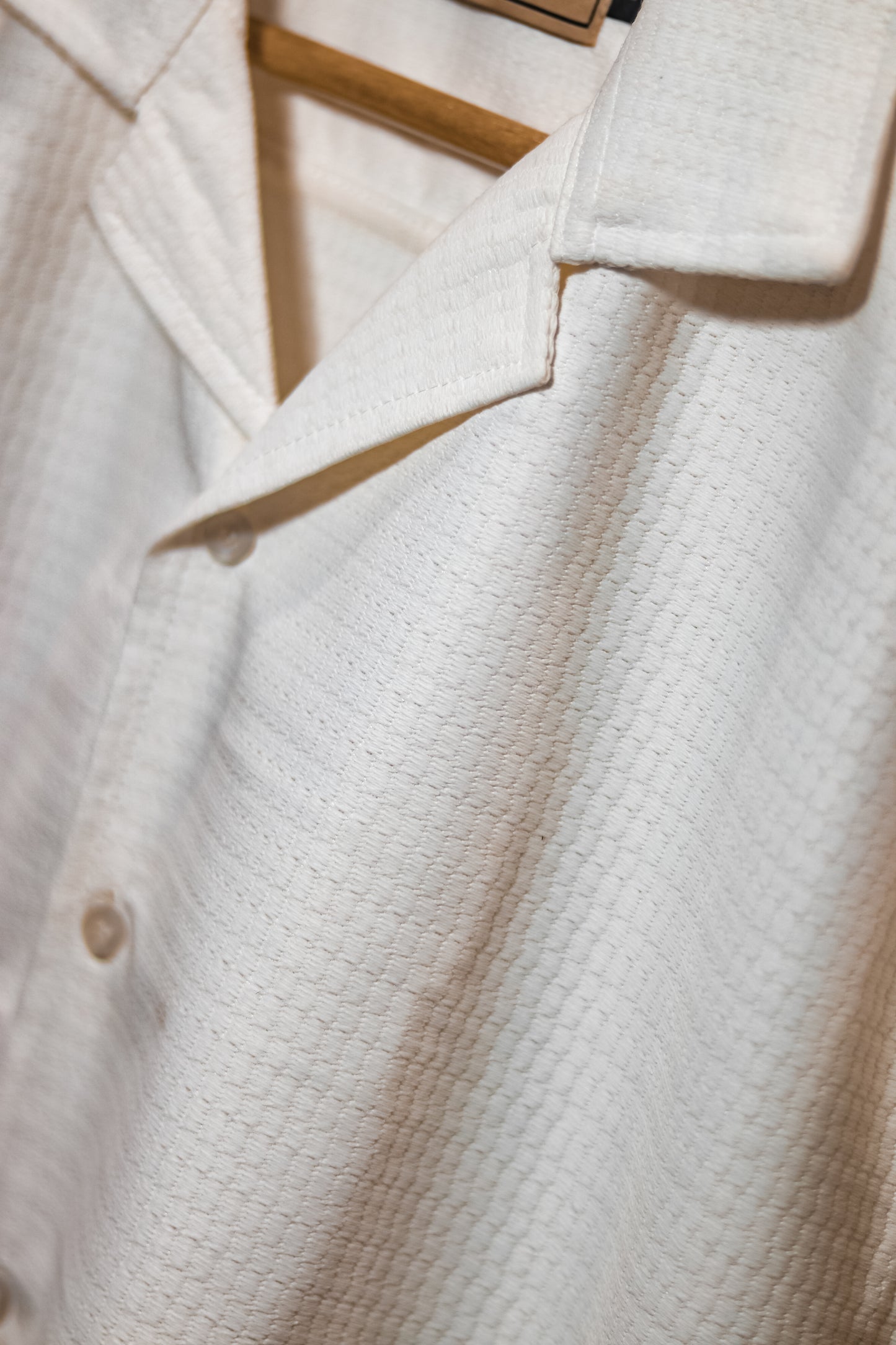 WHITE TEXTURED SHIRT